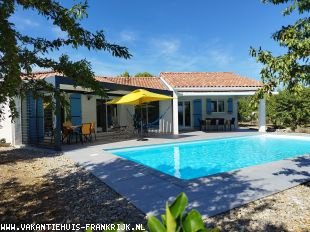 Vakantiehuis: Modern villa with holiday rental potential in trendy village of Assignan – South of France te huur in Herault (Frankrijk)