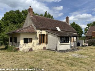Voussac – Woning met grote schuur op 3,89 hectare grond ** NIEUW ** Voussac – Woning met grote schuur op 3,89 hectare grond ** NIEUW **