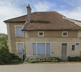 Huis vanaf de straatzijde