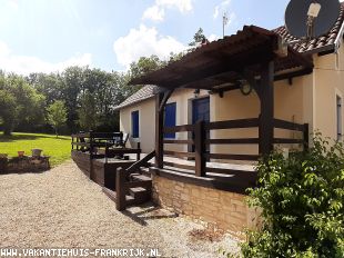 Vakantiehuis: Authentiek oud Frans huis te koop. te huur in Dordogne (Frankrijk)