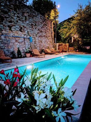 Private swimming pool <br>Pool shared with the guest gite only in addition to the private pool used only by guests staying in the 3 Bedroom gite