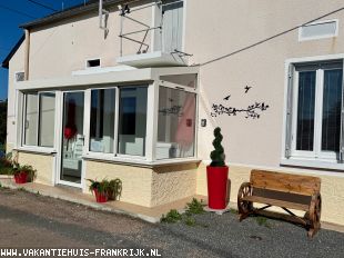 CHAINTRE LA FERME. A big and very friendly house for a family or group of friends CHAINTRE LA FERME. A big and very friendly house for a family or group of friends