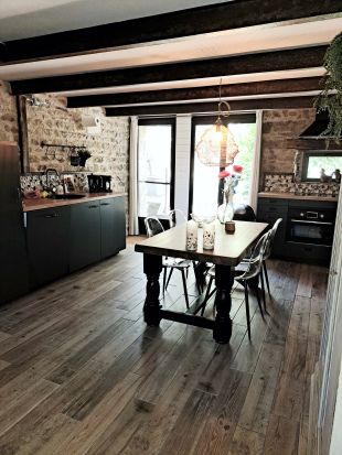 woonkeuken <br>de woonkeuken met keukenblok en eethoek