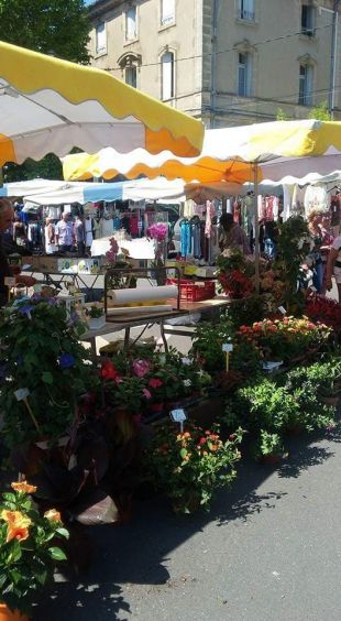 Dinsdagmarkt in Lamalou