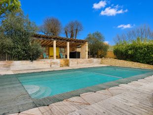 Zwembad met poolhouse