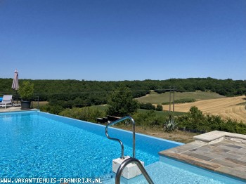 Gite met zwembad te huur in Lot et Garonne voor uw vakantie in Zuid-Frankrijk.
