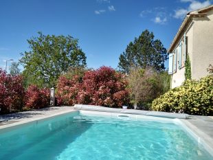 Mooi zwembad helemaal privé