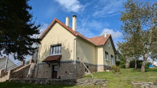 Ligging vanuit de lager gelegen tuin