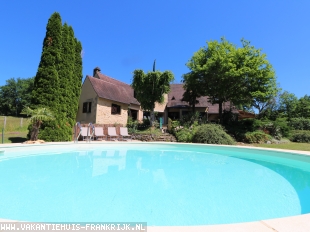 villa in Frankrijk te huur: Luxe vakantievilla met verwarmd zwembad in de Dordogne, dichtbij bezienswaardigheden en mooie plaatsjes. 
