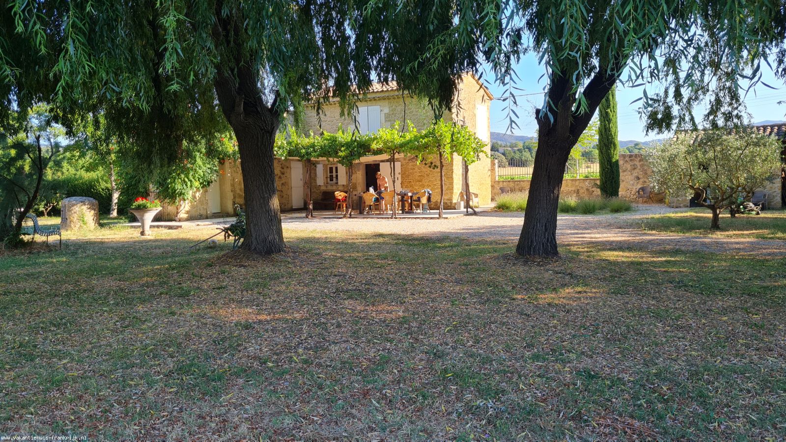 Hoofdfoto Heerlijk vakantiehuis (2-8 pers)in de Provence met zwembad. Gelegen in de campagne maar toch dichtbij een Super U (5 min) en diverse leuke dorpjes.