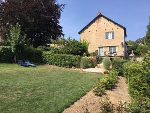 Vrijstaand charmant huis in Larochemillay, Morvan