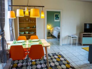 Woonkamer met eettafel