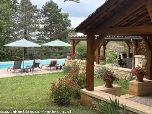 4-sterren genieten in vakantiehuis Bien Loti met privé zwembad in de Lot & Dordogne. Een garantie voor luxe, rust, ruimte.