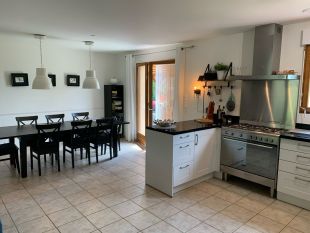 Bien Loti, keuken en eethoek