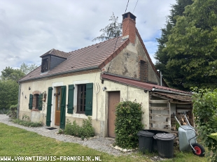 Neuvy-le-Barrois - Charmante authentieke woning met 2330 m² grond in rustige landelijke omgeving ** NIEUW **