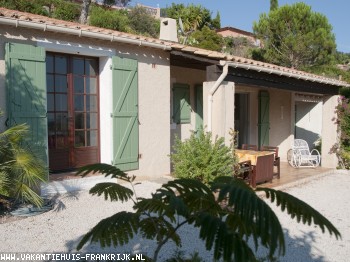 Vrijstaand vakantiehuis met zeezicht aan de Côte d'Azur