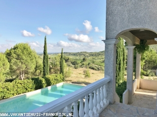 Luxe villa ***** met zwembad en prachtige uiztichten