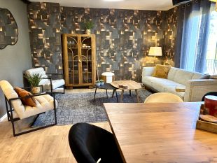 Sfeervolle living boven 