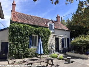 Saint-Maur – Charmante woning op ruim perceel van 5623 m² met prachtig uitzicht en authentieke details ** NIEUW **