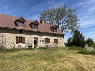 Langy – Authentieke woning met 6.915 m² grond, schuren en prachtig uitzicht ** NIEUW **