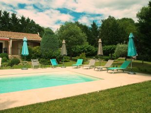 Zonnebaden rond het privézwembad