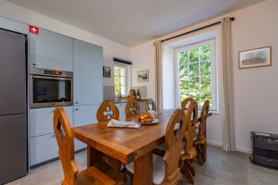 Open keuken en eethoek in vakantiehuis Les Vallées