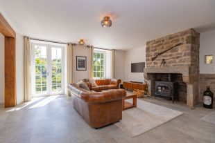 Ruime woonkamer in vakantiehuis Les Vallées