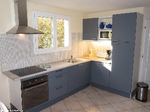 (Vakantie) woning: PRIJZEN ALL-IN : Villa la Guigne met eigen zwembad en tuin,nieuwe keuken, internet en Nederlandse televisie max. 6 pers + baby te huur in Herault (Frankrijk).