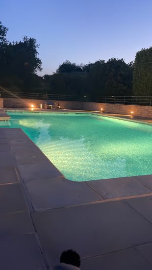 verlichting in en rondom zwembad