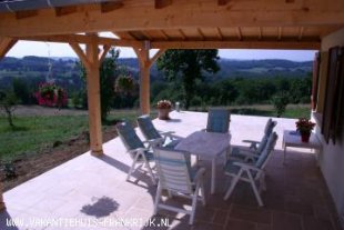 het terras <br>Op het terras hebt u een weidse uitzicht van 180 graden