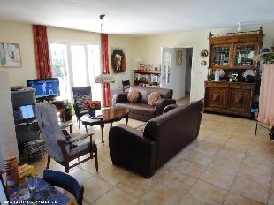 (Vakantie) woning: Vakantiehuis villa Les Seuils, privé zwembad en jeu-de-boules baan. Ligging: Goudargues, departement Gard, regio Languedoc-Roussillon Zuid-Frankrijk te huur in Gard (Frankrijk)