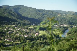 Uitzicht vanaf het terras over de Eyrieux <br>De Eyrieux is één van de vier grote rivieren in de Ardèche