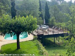 Heerlijk vakantiehuis voor 10 personen op prachtplek met privé-zwembad in hartje Provence