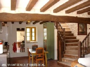 (Vakantie) woning: Ruime vakantiewoning aan fietsroute en rivier in Chinon, Loirevallei te huur in Indre et Loire (Frankrijk).