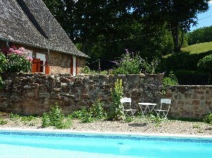 (Vakantie) woning: Vrijstaande 5-persoons vakantiewoning met prive zwembad in prachtig en rustig heuvelachtig landschap, op 500 m. van de Dordogne te huur in Dordogne (Frankrijk).