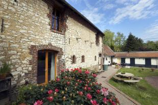 Vakantiehuis: Festina Lente Grand Gîte. Vol met karakter en comfort, met speelkamer, tuin en sauna. Bij uitstek geschikt voor families en of vrienden. te huur in Pas de Calais (Frankrijk)