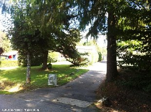 (Vakantie) woning: Moderne bungalow in de Charente / Dordogne te huur, vakantiepark Village le Chat. Gratis WIFI, geen adm.kosten etc. te huur in Charente (Frankrijk)