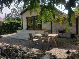 (Vakantie) woning: Prachtige gite met een vergezicht vanuit de jacuzzi en of terras te huur in Lot et Garonne (Frankrijk).