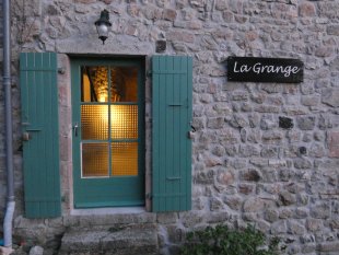 De hhofdingang van La Grange.