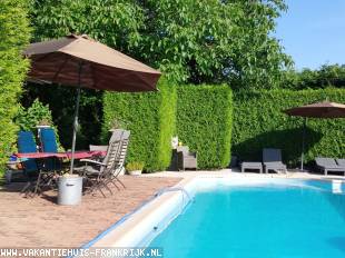 Luxe 6-persoons appartement met grote eigen tuin en eigen inrit met parking Luxe 6-persoons appartement met grote eigen tuin en eigen inrit met parking