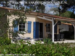 Vakantiehuis: 6 persoons vrijstaand vakantiehuis met airco op bungalowpark Etang Vallier, Charente, Frankrijk