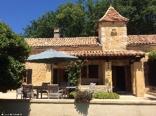 (Vakantie) woning: Luxe oud gerenoveerd boerderijtje met karakter met veel privacy op loopafstand van dorpje te huur in Dordogne (Frankrijk).