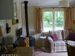 (Vakantie) woning: Geheel vrij op berg gelegen vakantiehuis in een prive bos van 6 hectare te huur in Lot et Garonne (Frankrijk).