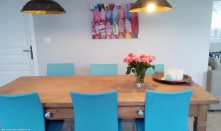 Een gezellige grote eettafel