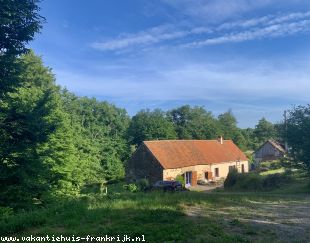 Vakantiehuis: Landelijk, rustig gelegen, ruime en sfeervol ingerichte vakantieboerderij te huur in Indre (Frankrijk)