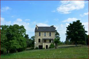 Vakantiehuis: Ruime authentieke vakantiewoning voorzien van modern comfort. Ligt in natuurrijke omgeving, weids uitzicht. te huur in Aveyron (Frankrijk)