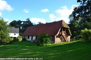 vakantiehuis in Frankrijk te huur: LA VALLEUSE - MOOI HUISJE RUSTIG GELEGEN HEEL DICHTBIJ DE PRACHTIGE NORMANDISCHE KUST 