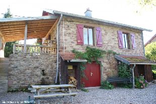 (Vakantie) woning: Ruime vrijstaande woning in de prachtige natuur van de Vogezen. Vanaf terras een prachtig uitzicht over de vallei. Ideaal voor wandelaars en fietsers. te huur in Vosges (Vogezen) (Frankrijk).