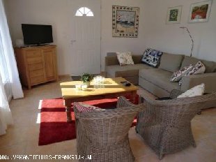 (Vakantie) woning: Ruime moderne bungalow met grote woonkamer, luxe keuken en 2 slaapkamers, grote tuin met terras, heel rustig gelegen in de Drôme-Provençal. te huur in Drome (Frankrijk).