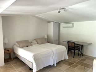 masterbedroon met werkplek